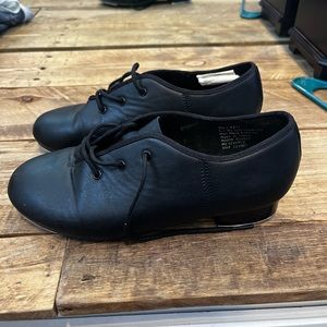 Tap shoes